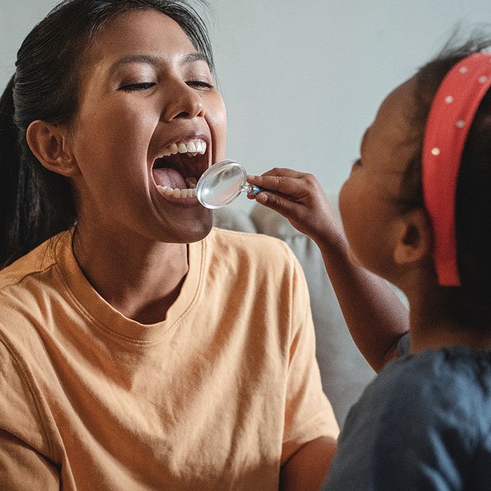 Tips for Teaching Kids Effective Flossing